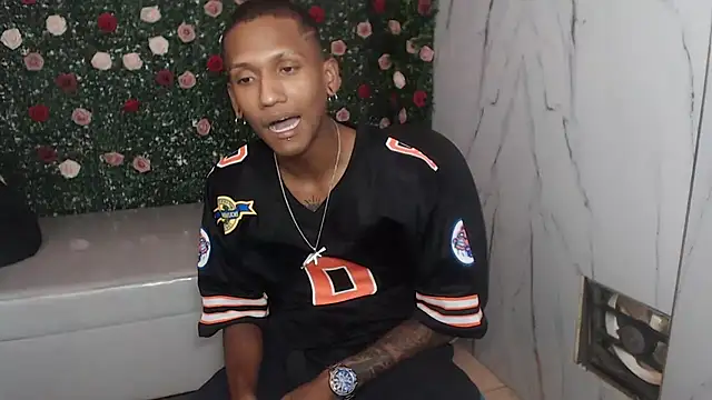 ManSant online show from November 2, 6:01 pm