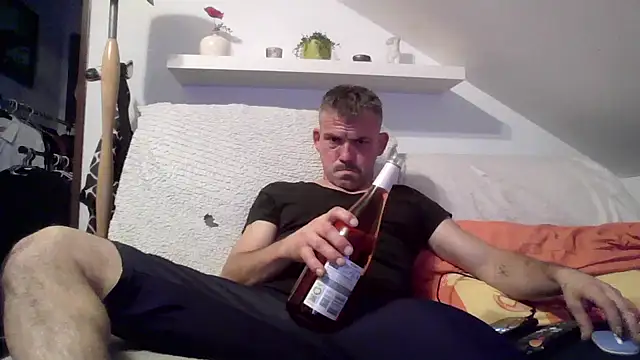 Cambitchboy online show from March 6, 8:17 pm