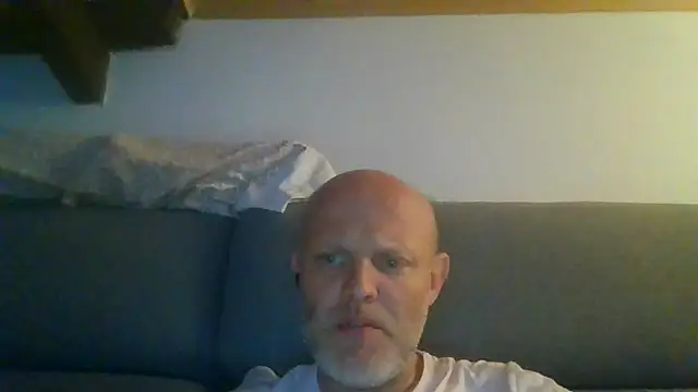 davigochi77bcn online show from November 14, 9:49 pm