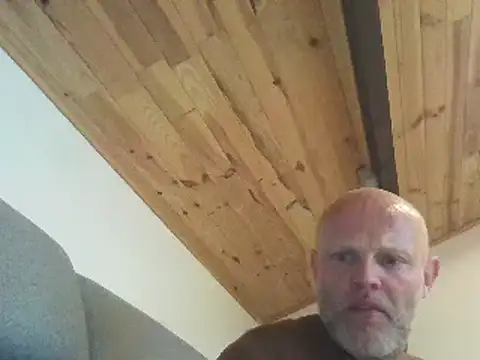 davigochi77bcn online show from March 20, 9:35 pm