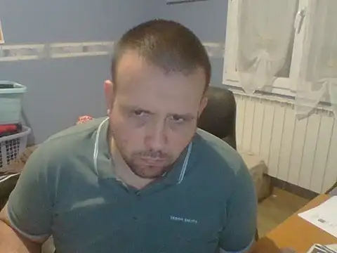 manubm03 online show from February 10, 4:22 pm