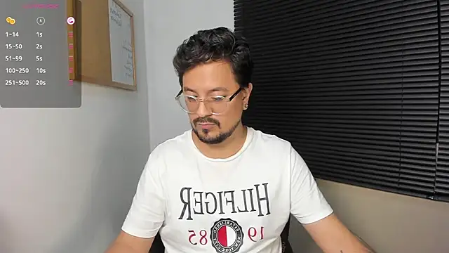 DaviidEvans  online show from December 11, 1:28 am