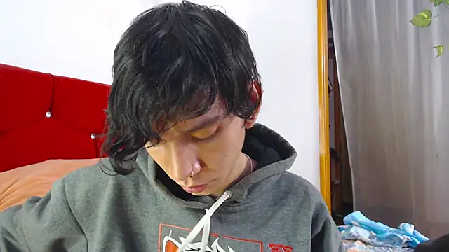 LAICK 01 online show from April 1, 6:04 am