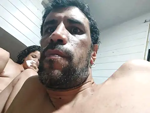 Hotcasados69 online show from April 26, 5:49 am