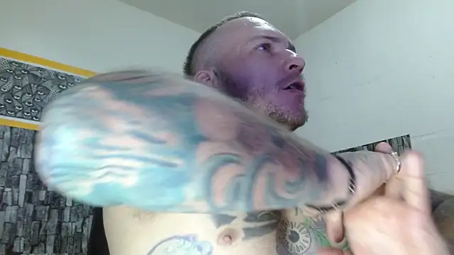 stripnolimits online show from January 9, 9:31 pm