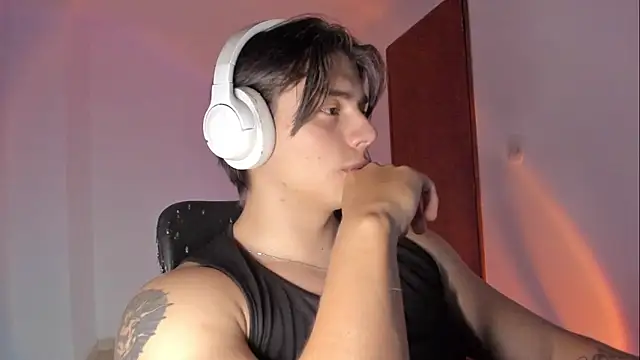 Giordano Russo online show from April 1, 2:46 am