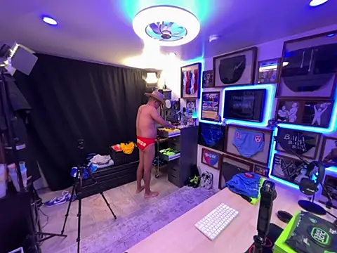 Briefs bud online show from December 21, 4:42 am