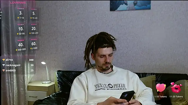 Aestheticguy101 online show from April 12, 5:25 pm