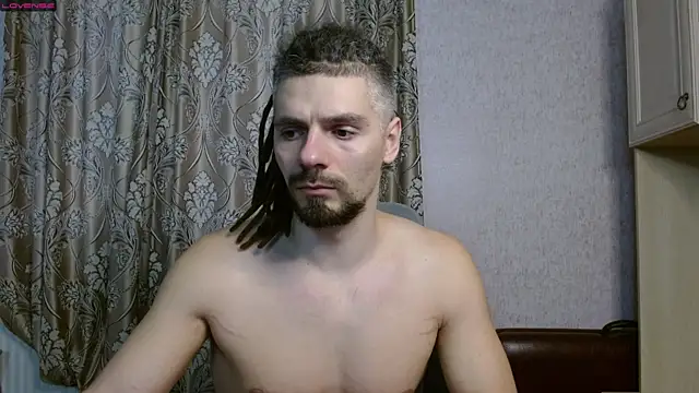 Aestheticguy101 online show from December 15, 6:40 am