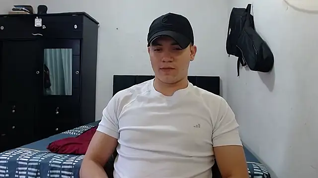 suckmydickbitch97 online show from October 23, 9:07 pm