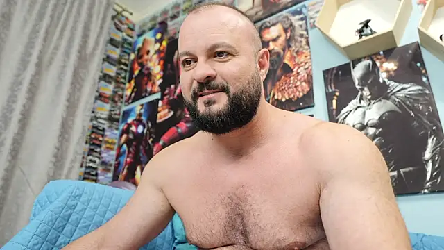 Snapshot of Muscle_Bear chatting on September 10, 1:54 pm Muscle Bear online show from September 10, 1:54 pm