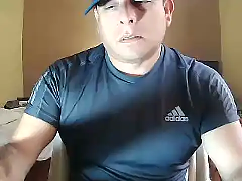 Snapshot of chicoguapo8 chatting on February 11, 12:48 pm chicoguapo8 online show from February 11, 12:48 pm