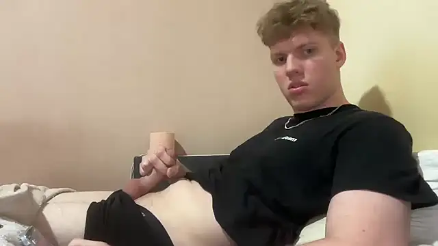 sexybooii6968 online show from June 16, 5:48 pm