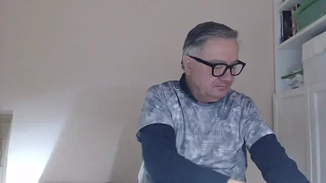 YOU6me online show from January 6, 5:28 pm