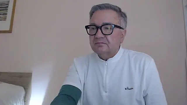 YOU6me online show from December 4, 6:04 pm