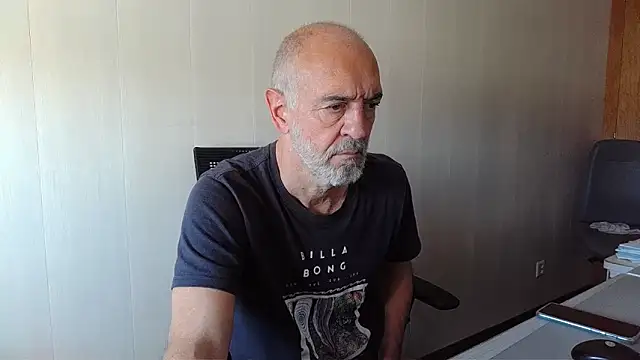 Snapshot of Herba_Mare chatting on October 2, 2:43 pm Herba Mare online show from October 2, 2:43 pm