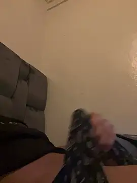 reyadXxxx online show from April 3, 1:35 am