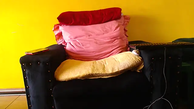 zuluboyxx online show from December 15, 8:55 am