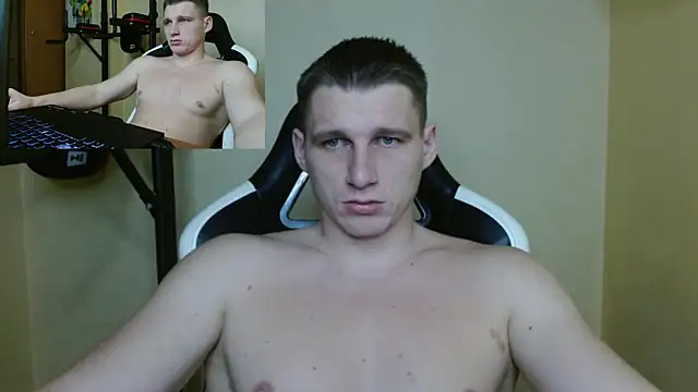 Snapshot of PoliglotJoe chatting on December 30, 1:04 am PoliglotJoe online show from December 30, 1:04 am