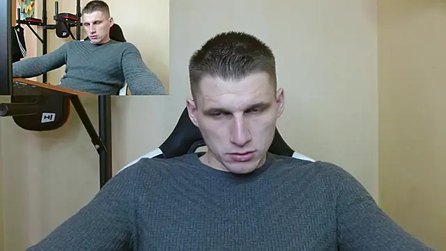 Snapshot of PoliglotJoe chatting on January 7, 10:05 am PoliglotJoe online show from January 7, 10:05 am