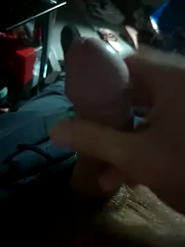 Dani el82xh online show from April 15, 12:21 am