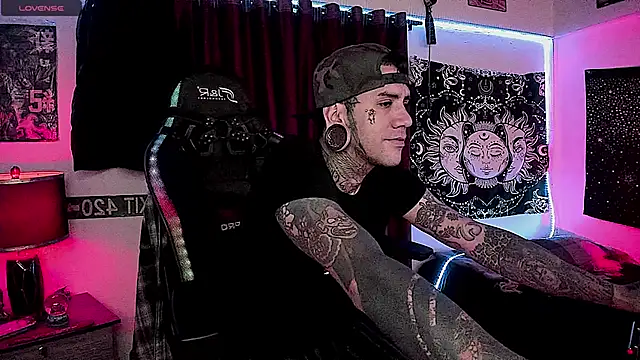 josh  ackerman online show from December 3, 4:28 pm