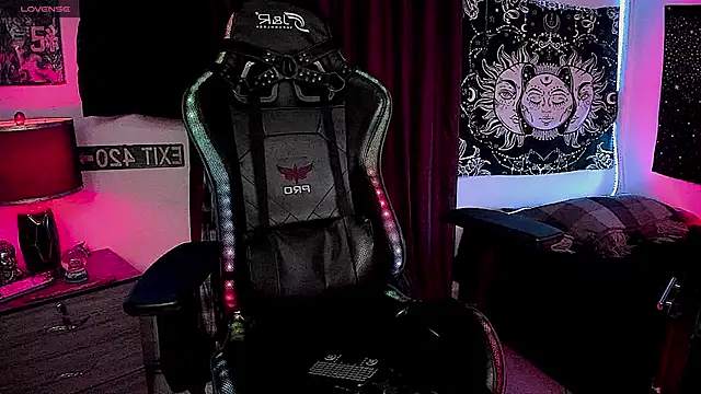 josh  ackerman online show from December 4, 2:31 am