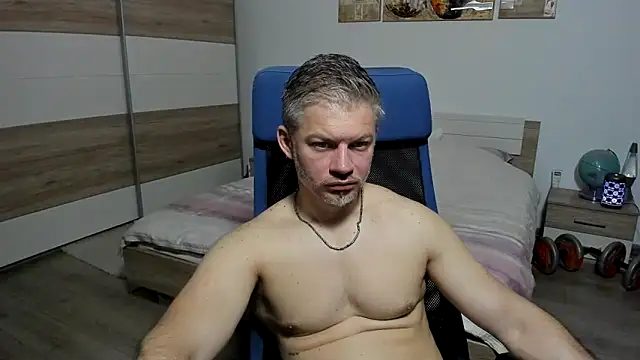 RobbyShawz online show from May 28, 4:32 am
