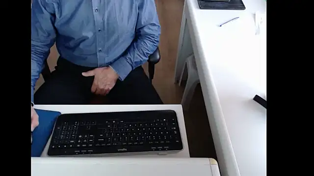 dutchpornking online show from December 15, 8:00 am