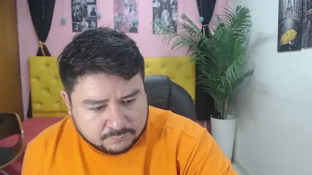 Snapshot of oso_dirty_ chatting on February 8, 5:18 pm oso dirty  online show from February 8, 5:18 pm