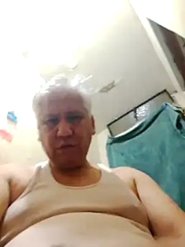 Momlover2022 online show from April 9, 6:47 pm