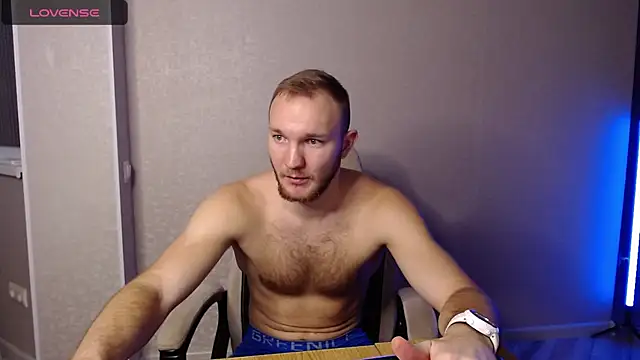 Snapshot of Toress1 chatting on January 8, 9:32 am Toress1 online show from January 8, 9:32 am