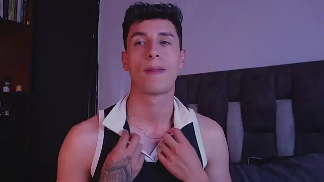 I Gabriel online show from December 3, 9:43 pm