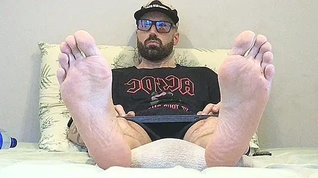 MattxFeet online show from February 15, 9:12 pm