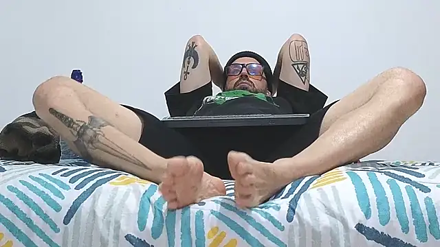 MattxFeet online show from March 28, 11:49 pm