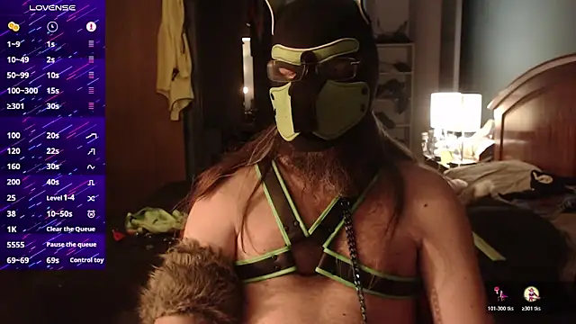 kinkywolf429 online show from November 18, 5:22 am