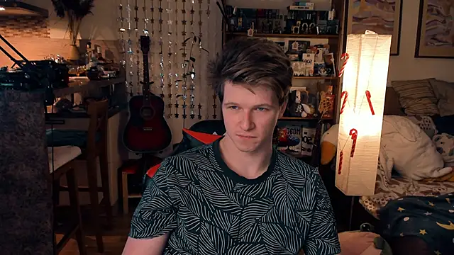 Breston Sweet online show from December 13, 4:54 am