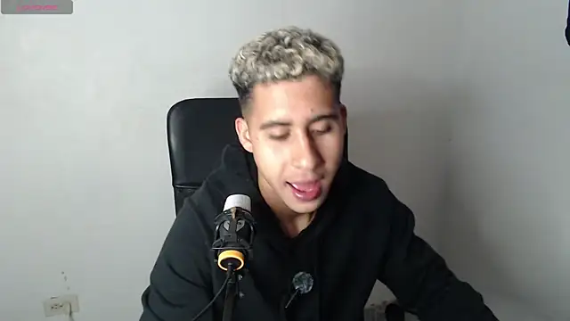 Daiki Jack online show from December 18, 2:32 am