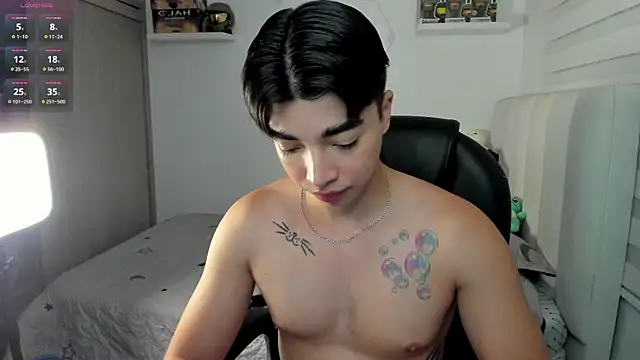 santy7v7 online show from November 26, 1:25 pm