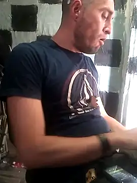 Wero4200 online show from April 19, 10:56 pm