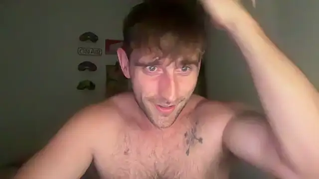 lukegunn online show from April 9, 11:33 pm