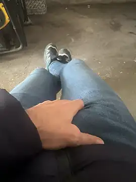 MAHKE12 online show from February 6, 9:50 am