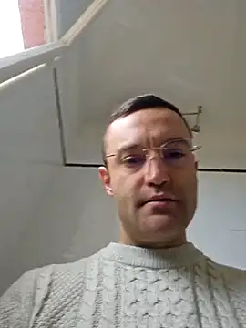 Snapshot of enricso chatting on February 17, 2:15 pm enricso online show from February 17, 2:15 pm
