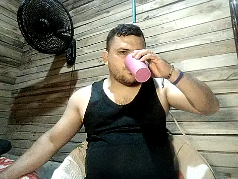 Arcangel 05 online show from April 12, 4:47 am