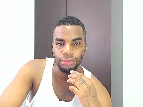 Rene hotman online show from December 4, 7:12 pm