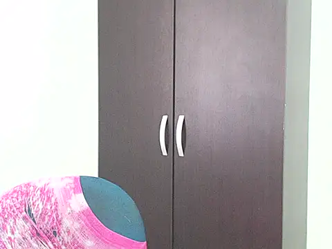 Rene hotman online show from January 31, 7:40 pm