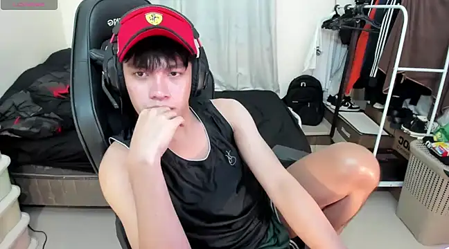 Snapshot of Lightjt04 chatting on March 14, 12:29 pm Lightjt04 online show from March 14, 12:29 pm
