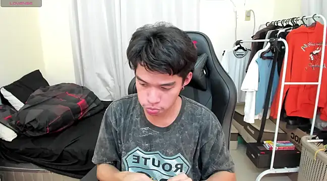 Snapshot of Lightjt04 chatting on February 19, 10:20 pm Lightjt04 online show from February 19, 10:20 pm