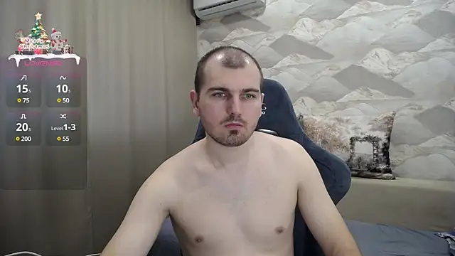 Snapshot of SerzhKorol1 chatting on March 8, 10:50 am SerzhKorol1 online show from March 8, 10:50 am