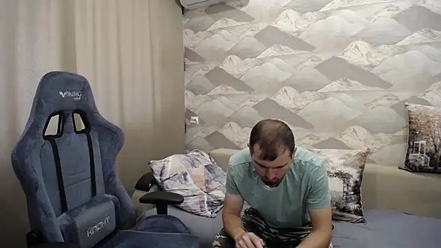 Snapshot of SerzhKorol1 chatting on September 9, 8:58 am SerzhKorol1 online show from September 9, 8:58 am